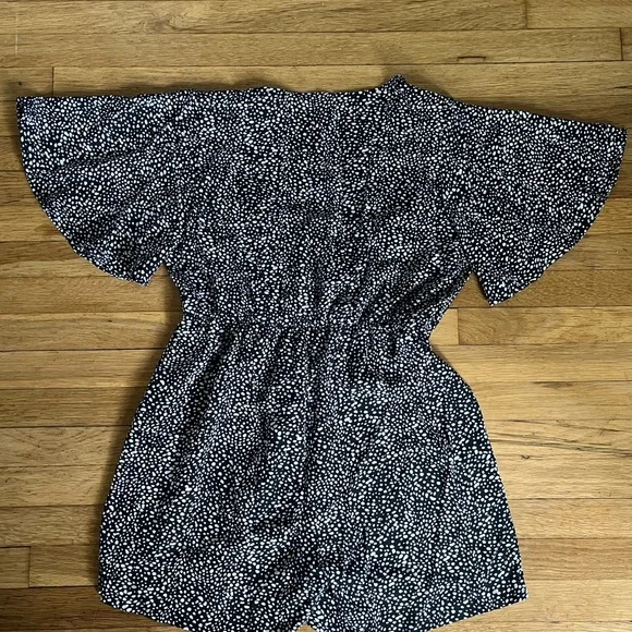SHEIN Black and White Butterfly Sleeve Polka Dot Romper - Picture 8 of 11